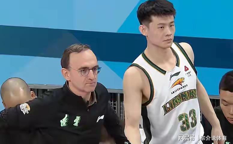 华体会体育app下载-CBA排名大调整，广东大胜冲第一，辽宁连败第八都困难